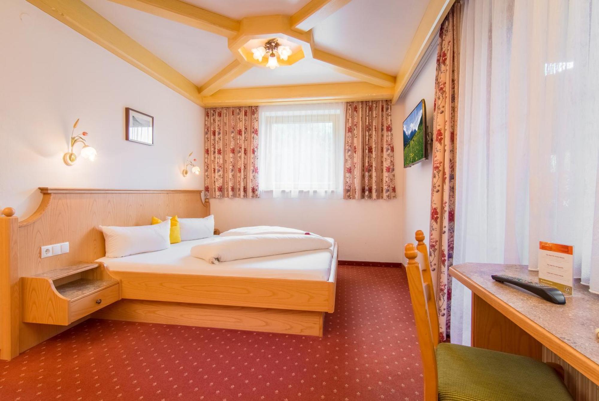 Pension Rosenhuegel Neustift im Stubaital Exterior photo